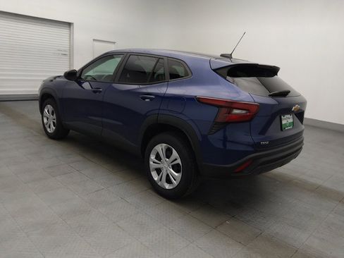 Used 2024 Chevrolet Trax LS FWD image 3