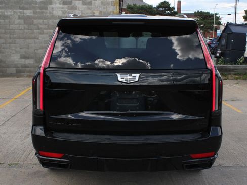Used 2023 Cadillac Escalade Sport w/ LPO, ONYX Package AWD/4WD image 6