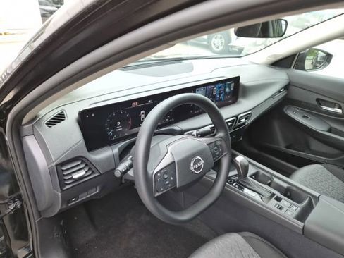 New 2026 Nissan Sentra SV FWD image 13