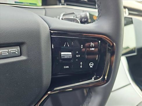 Used 2024 Land Rover Range Rover Evoque Dynamic SE image 19