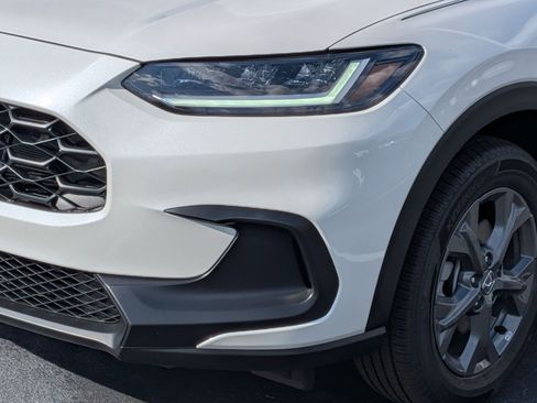 New 2026 Honda HR-V LX image 9