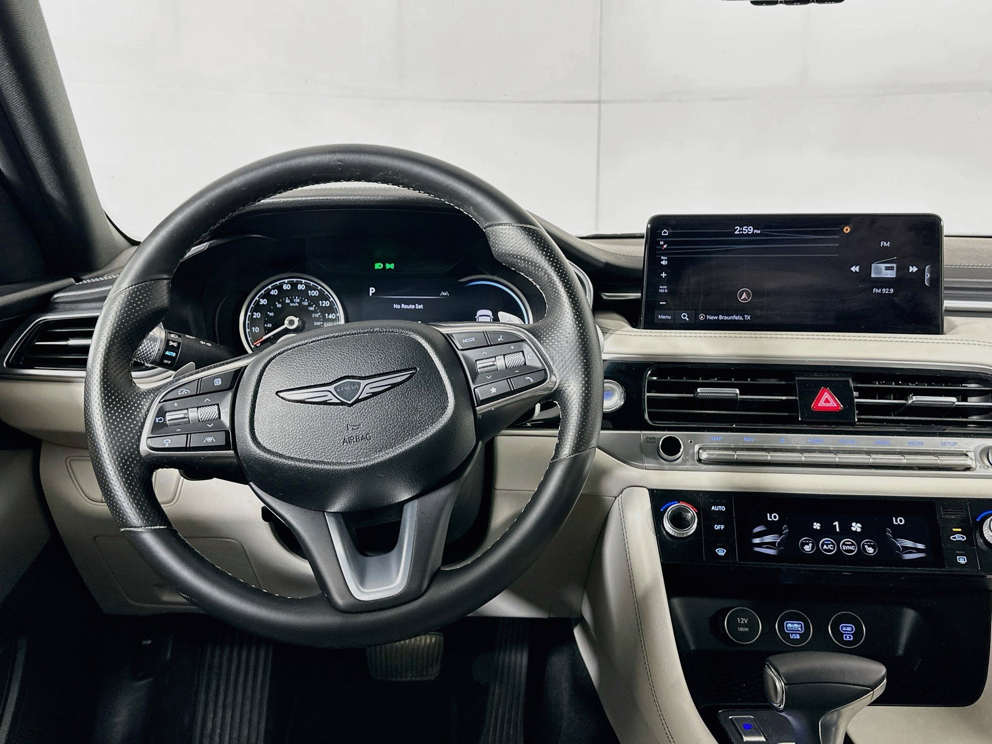 Used 2025 Genesis G70 2.5T RWD image 18