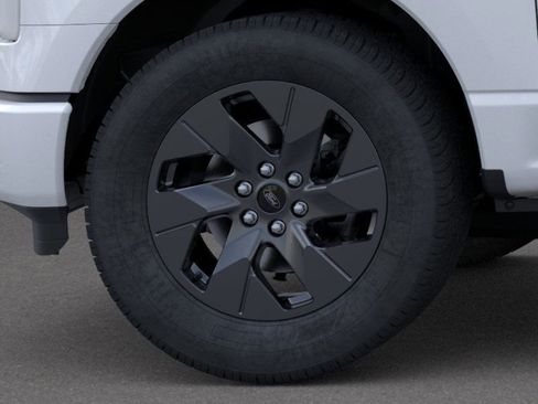 New 2025 Ford F150 Lightning Flash AWD/4WD image 19