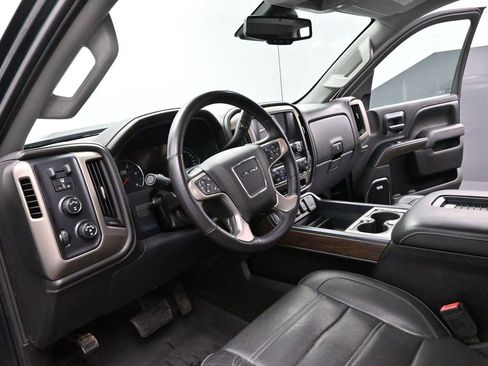 Used 2017 GMC Sierra 2500 Denali w/ Duramax Plus Package AWD/4WD image 16