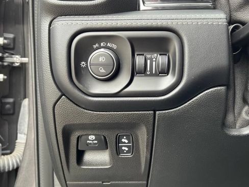 Used 2022 RAM 1500 Limited AWD/4WD image 24