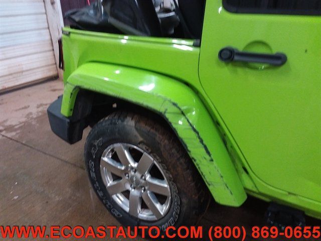 Used 2013 Jeep Wrangler Unlimited Sahara w/ Connectivity Group AWD/4WD image 23