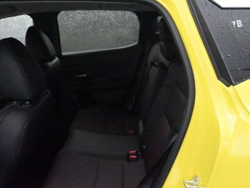 Used 2025 Nissan Kicks SR FWD image 13