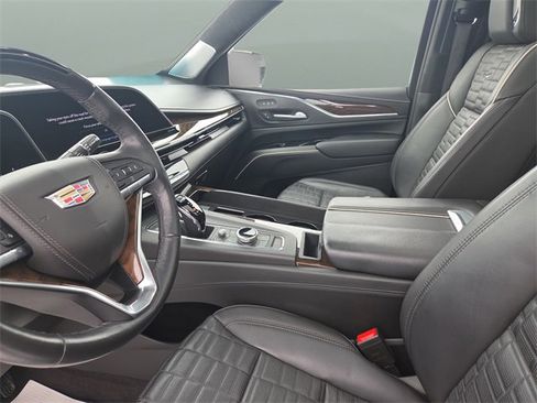Used 2023 Cadillac Escalade ESV Sport Platinum w/ LPO, ONYX Package image 21