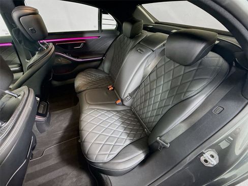 Used 2024 Mercedes-Benz S 580e 4MATIC Sedan image 18