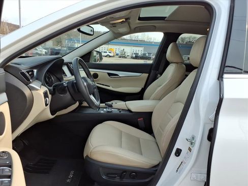 Used 2021 INFINITI QX50 Luxe w/ Cargo Package image 11