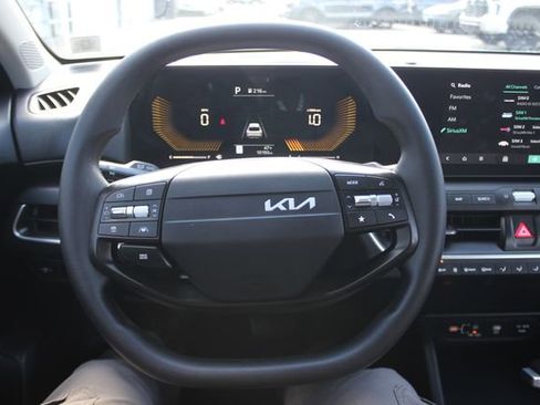 Used 2025 Kia K4 FWD image 14