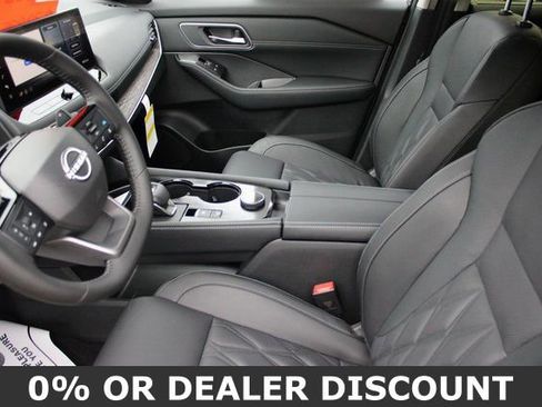 New 2026 Nissan Rogue Platinum w/ Platinum Premium Package image 8