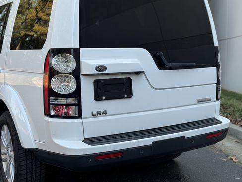 Used 2016 Land Rover LR4 HSE LUX image 14