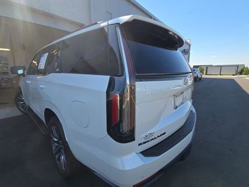 Used 2021 Cadillac Escalade Sport w/ Driver Assist Tech Package AWD/4WD image 31