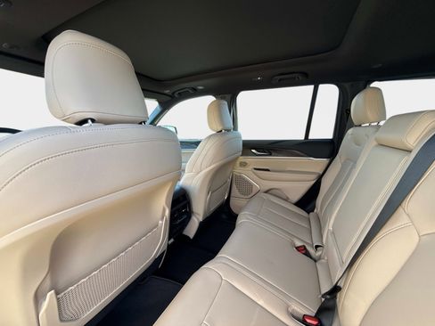 New 2026 Jeep Grand Cherokee Limited image 19