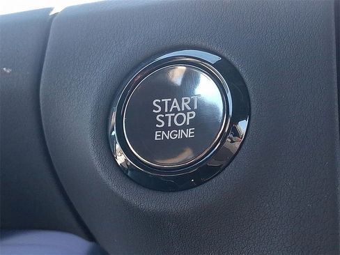 Used 2025 Lexus GX 550 image 12