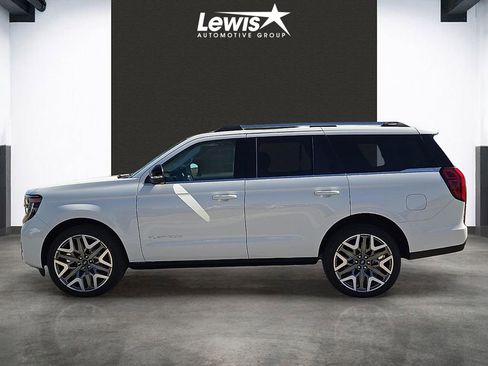 Used 2026 Ford Expedition Platinum w/ Platinum Ultimate Package AWD/4WD image 2