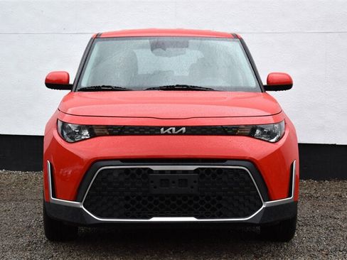 Used 2023 Kia Soul S FWD image 7