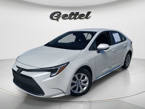 Certified 2026 Toyota Corolla LE FWD image 1