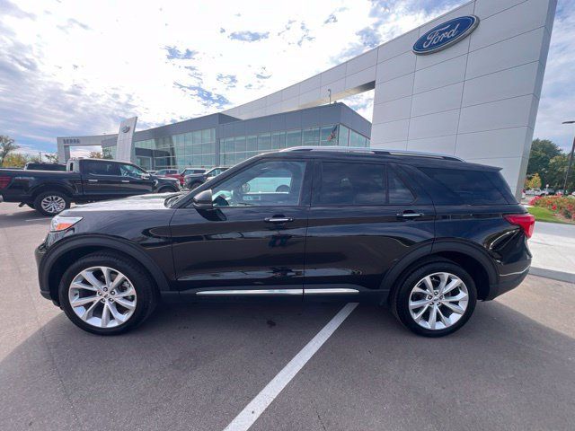 Used 2023 Ford Explorer Platinum w/ Technology Package AWD/4WD image 8