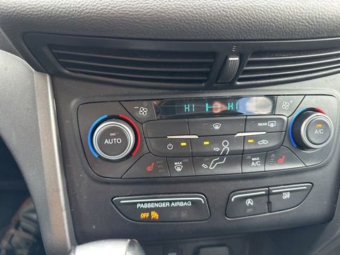 Used 2018 Ford Escape SEL w/ Ford Safe & Smart Package image 12