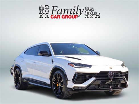 Used 2024 Lamborghini Urus S image 2