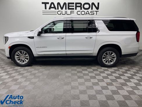 Used 2023 GMC Yukon XL SLT w/ SLT Luxury Package image 6