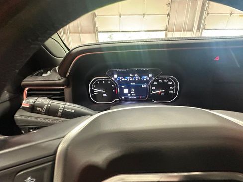Used 2021 GMC Yukon Denali w/ Denali Premium Package AWD/4WD image 25