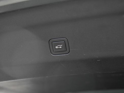 Used 2024 Chevrolet Tahoe LT AWD/4WD image 44