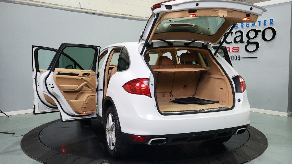 Used 2014 Porsche Cayenne Platinum Edition AWD/4WD image 20