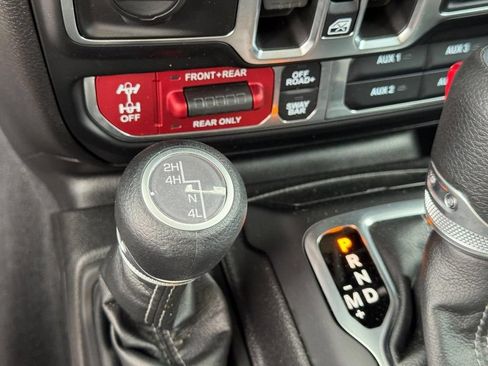 Used 2026 Jeep Gladiator Rubicon AWD/4WD image 22