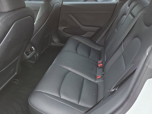 Used 2023 Tesla Model 3 Standard Range image 4