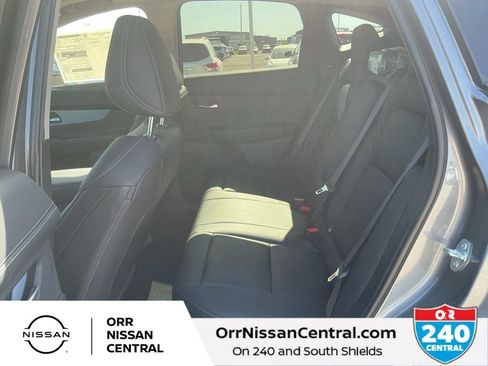 New 2025 Nissan Murano SL image 13