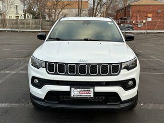 Used 2025 Jeep Compass Latitude video 2