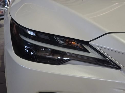 Used 2024 Lexus RX 350 FWD w/ Technology Package image 8