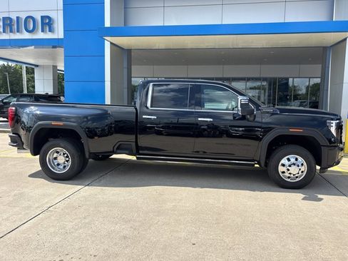 New 2026 GMC Sierra 3500 Denali Ultimate w/ LPO, Black Badging Package AWD/4WD image 2