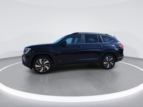Used 2024 Volkswagen Atlas SE image 5