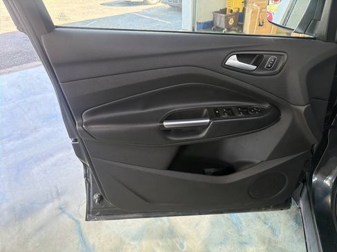 Used 2018 Ford Escape SEL w/ Canadian Touring Package FWD image 16