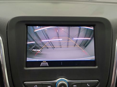 Used 2021 Chevrolet Equinox LT image 22