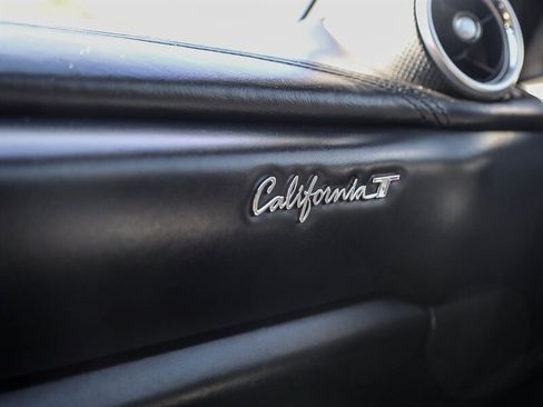 Used 2015 Ferrari California T RWD image 46