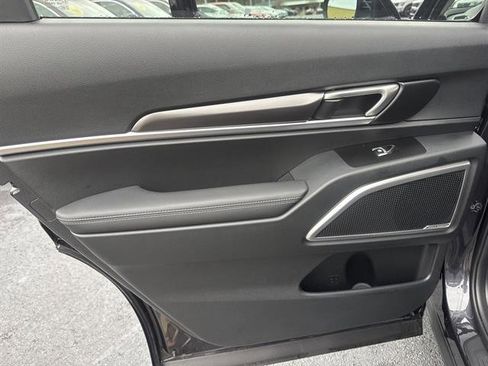 New 2025 Kia Telluride S image 16