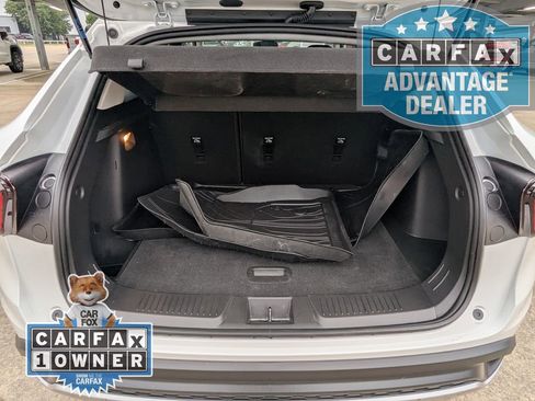 Certified 2025 Chevrolet Trax LT FWD image 17