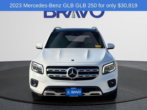 Used 2023 Mercedes-Benz GLB 250 image 2