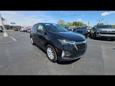 Certified 2024 Chevrolet Equinox LT w/ LPO, Floor Liner Package AWD/4WD image 2