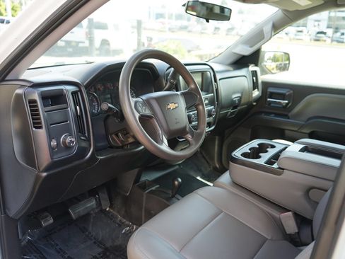 Used 2018 Chevrolet Silverado 1500 W/T w/ Trailering Package AWD/4WD image 10