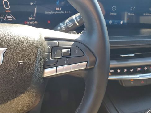 Used 2025 Cadillac XT4 Premium Luxury FWD image 26