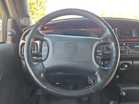 Used 2000 Dodge Ram 2500 Truck SLT image 20