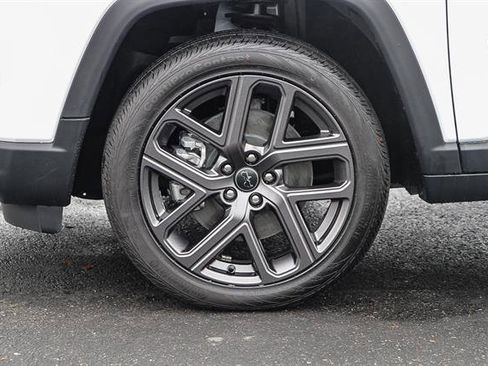 New 2026 Jeep Compass Limited image 9