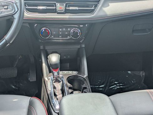 Used 2024 Chevrolet TrailBlazer RS FWD image 19