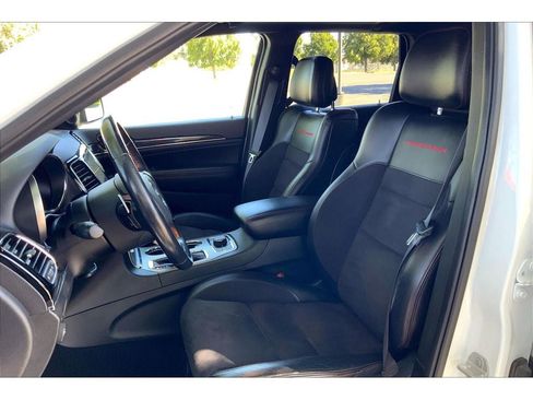 Used 2020 Jeep Grand Cherokee Trailhawk w/ Premium Lighting Group image 26